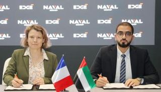 جانب من توقيع الاتفاقية