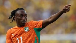 يان ديوماندي لاعب منتخب كوت ديفوار