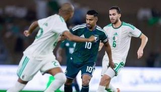 مواجهة سابقة بين الجزائر والسعودية