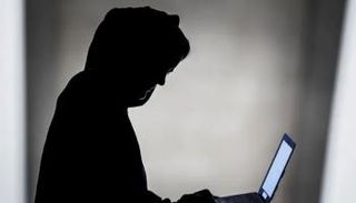 الضحايا تعرضن لتهديدات مباشرة بنشر محتواهن الخاص