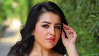 الفنانة نهى صالح