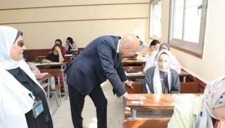 وزير التعليم يتابع الامتحانات