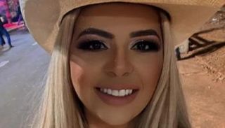 العرافة البرازيلية بو فاهينا