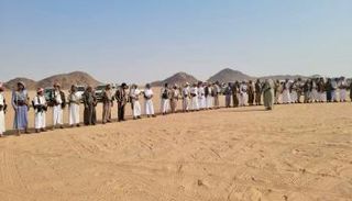 حشود قبلية في صحراء الريان