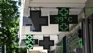 الحرارة 39 درجة مئوية في مدينة تيوندفيل بشمال شرق فرنسا
