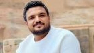 عدنان العطاس في ذمة الله.. ما سبب وفاة المطرب اليمني؟