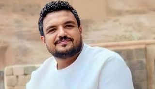 الفنان اليمني عدنان العطاس