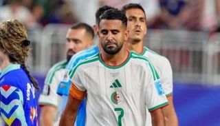 محرز قائد منتخب الجزائر