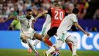 بسبب مزاعم التلاعب.. موقف &laquo;فيفا&raquo; من مباراة الجزائر والنمسا