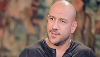 مي كمال تعلن انفصالها عن أحمد مكي