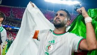 محرز قائد منتخب الجزائر