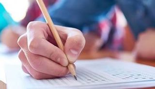 هل ضياع ورقة إجابة الطالب تمنحه النجاح؟