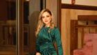 من &laquo;ناطرين&raquo; إلى البرلمان.. كل ما تعرفه عن &laquo;روزينا لاذقاني&raquo; عضوة مجلس الشعب السوري