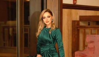 الفنانة السورية روزينا لاذقاني 