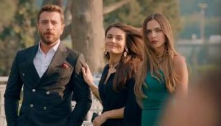 لقطة من مسلسل حب على ورق 