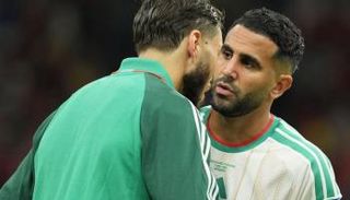 محرز قائد منتخب الجزائر