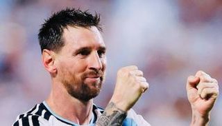 ليونيل ميسي قائد منتخب الأرجنتين