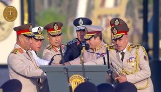 السيسي وقادة الجيش المصري خلال تدشين الأوكتاغون