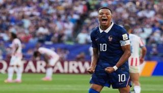 كيليان مبابي قائد منتخب فرنسا