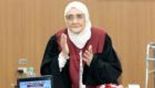 84 عاما وتعافٍ من السرطان.. من هي آمال إسماعيل أكبر طالبة تنال الدكتوراه في مصر؟