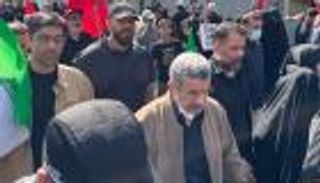 أحمدي نجاد يعود من &laquo;الموت&raquo; في جنازة خامنئي