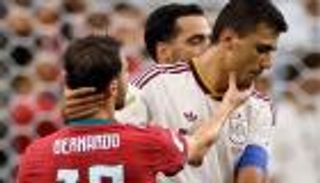 استفزاز ينتهي باعتذار.. ماذا حدث بين رودري وبرناردو سيلفا؟ (فيديو)