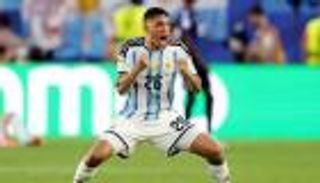 حذّر من هجوم منتخب مصر.. نجم الأرجنتين يكشف مفتاح الفوز على الفراعنة