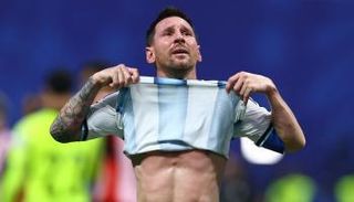 ليونيل ميسي قائد منتخب الأرجنتين
