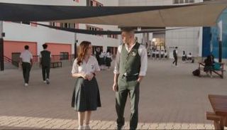 لقطة من مسلسل "تحت السن"