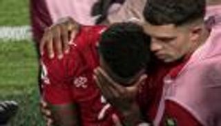 الأرجنتين ضد سويسرا.. قصة أغرب طرد انتهى بالبكاء (فيديو)