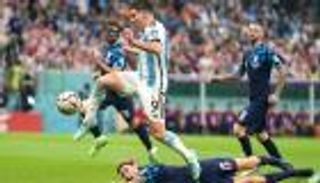 نصف نهائي كأس العالم.. رقم أرجنتيني يرعب الإنجليز