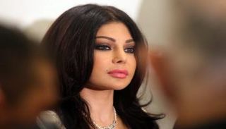 تأجيل دعوى هيفاء وهبي ضد طبيب شهير في مصر
