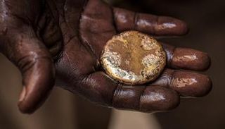 استخراج خام الذهب في السودان