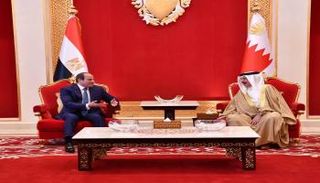 العاهل البحريني يستقبل الرئيس المصري