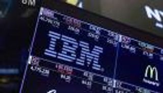 انهيار IBM.. &laquo;فقاعة مزدوجة&raquo; تهدد أسواق الذكاء الاصطناعي