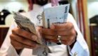 موعد نزول الرواتب هذا الشهر في السعودية.. هل تغير؟