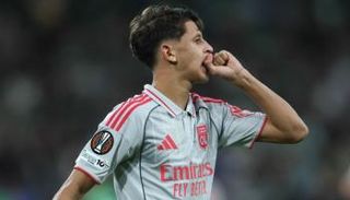 مراح نجم ليون الصاعد