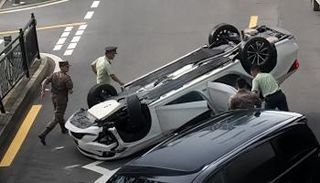 حادث انقلاب سيارة في الصين