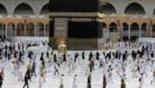 السعودية تطلق تأشيرة العمرة متعددة الدخول.. الشروط والضوابط