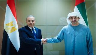 الشيخ عبدالله بن زايد آل نهيان يستقبل وزير خارجية مصر