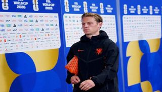 فرينكي دي يونغ لاعب برشلونة 