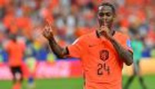 ما هو راتب كريسينسيو سامرفيل مع الهلال السعودي؟