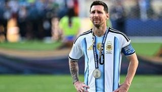 ليونيل ميسي قائد منتخب الأرجنتين