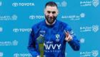 المستحقات أولا.. كريم بنزيما يرفض الرحيل عن الهلال