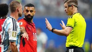 فرانسوا ليتكسير في مباراة مصر والأرجنتين