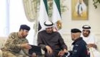 محمد بن زايد يستقبل فريق الإمارات للبحث والإنقاذ ويشيد بجهوده الإنسانية العالمية