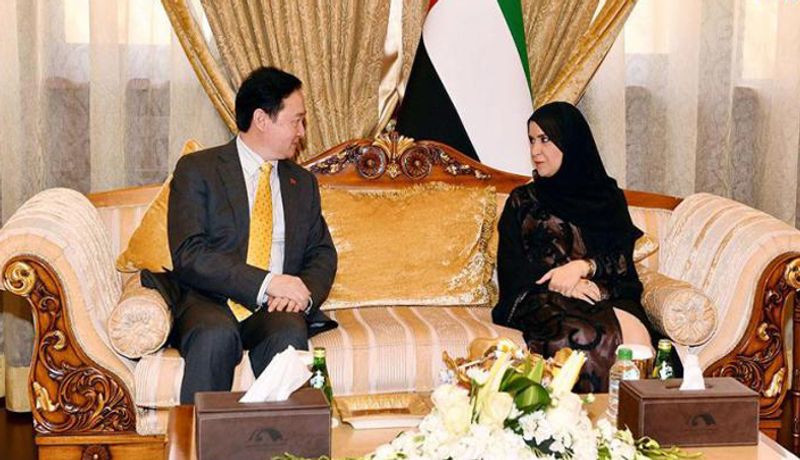 أمل القبيسي تستقبل السفير الصيني