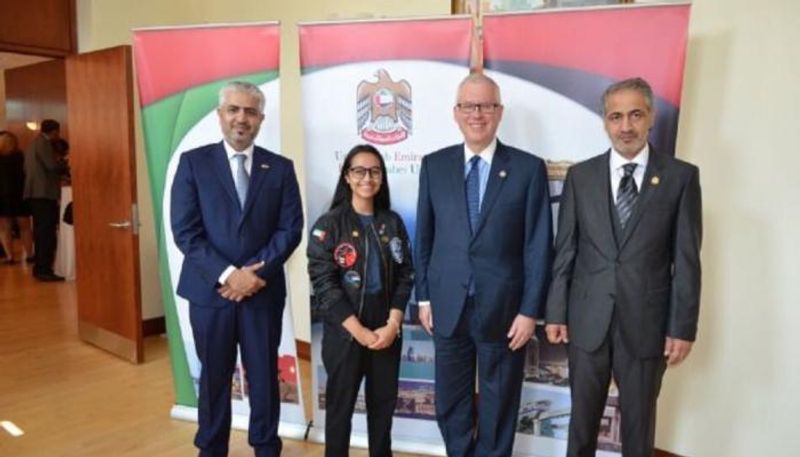 الطالبة علياء المنصوري