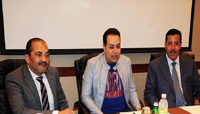 حكيم في المؤتمر الصحفي بالكويت