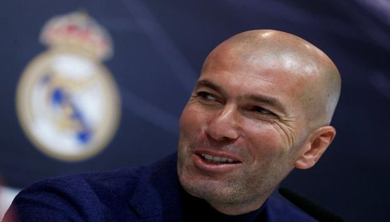 زيدان مدرب ريال مدريد السابق